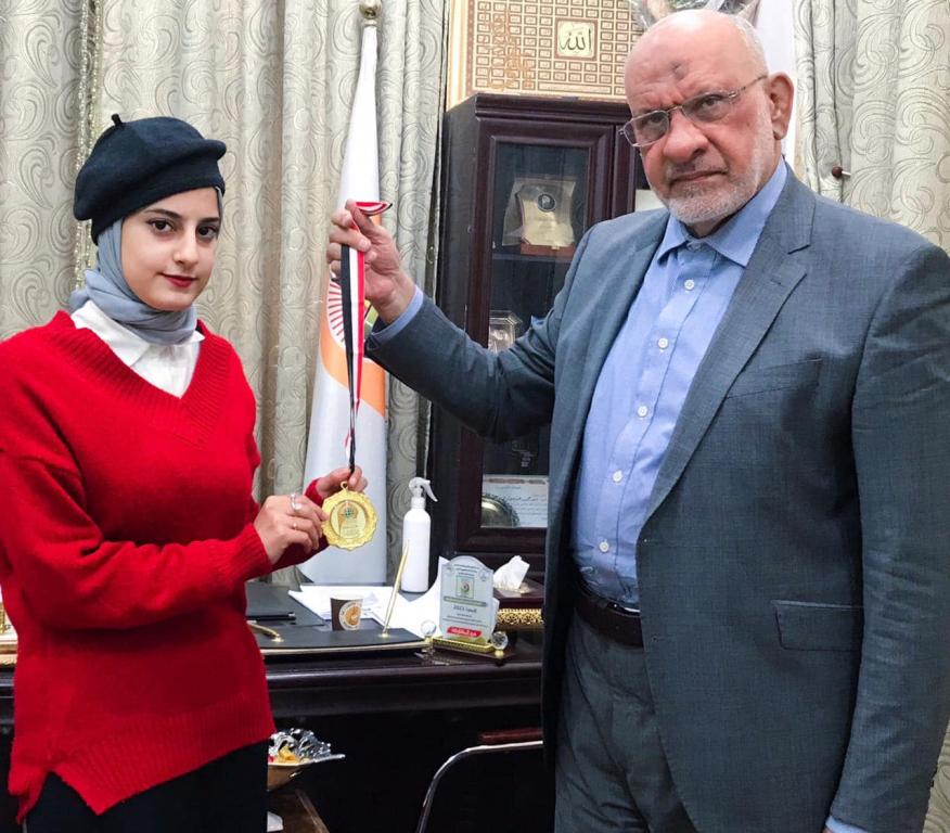 تكريم الوفد المشارك في المهرجان الجامعي للفنون التشكيلية للعام الدراسي 2021-2022